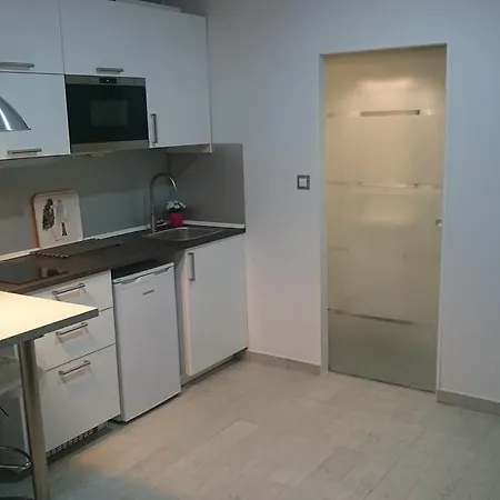 Studio Carrer De Valencia Apartment